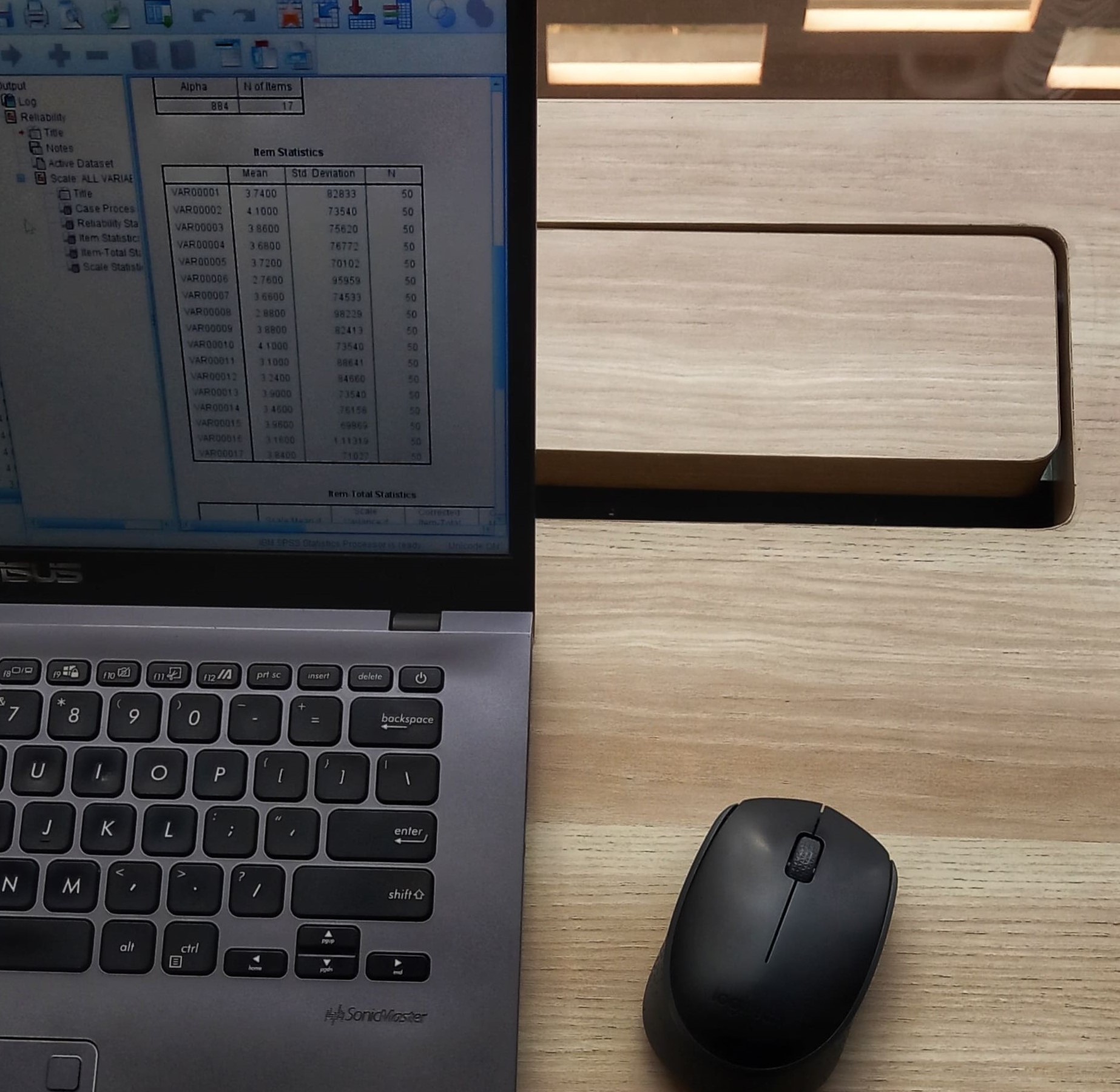 PC displaying SPSS 1